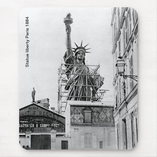 Statue liberty  Mousepad (Front)