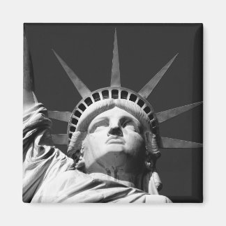 Statue of Liberty head magnet