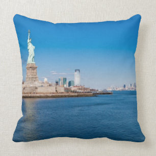 Statue of Liberty, Hudson River and Manhattan Cushion