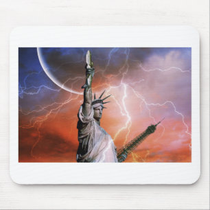 Statue of Liberty Lightening. Mouse Pad