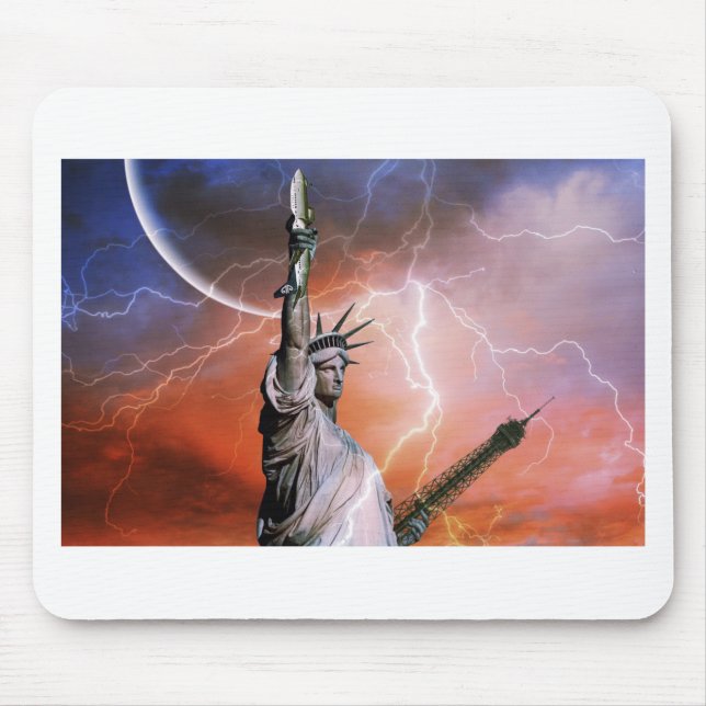Statue of Liberty Lightening. Mouse Pad (Front)