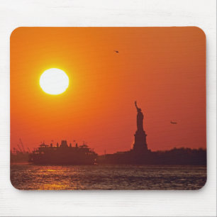 Statue of Liberty, New York Harbour, NY, USA, Mouse Pad