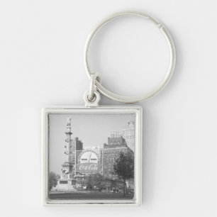 Statue on american city square B&W Key Ring