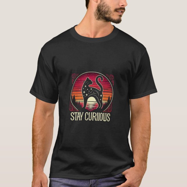 stay curious t shirt man (Front)