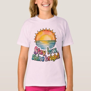 'Stay Low Shine Bright' Dgn1-by Maaya_P- Kids Pink T-Shirt