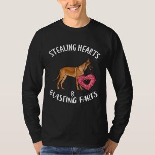 Stealing Heart Blasting Farts Belgian Malinoi Vale T-Shirt