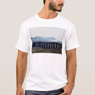 Steam train "Green Arrow" on Ribblehead Viaduct, E T-Shirt