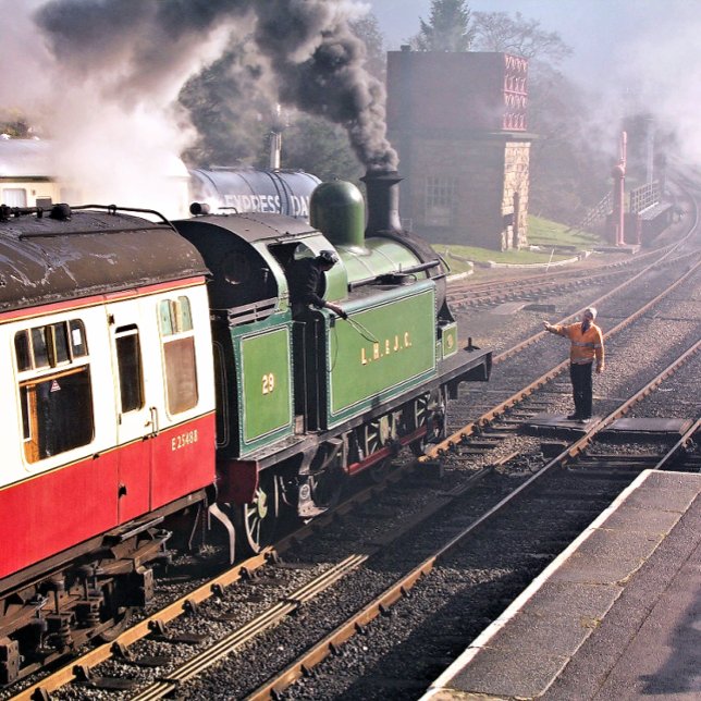 STEAM TRAINS TRAVEL MUG (A beautifully restored steam train and carriages of a bygone era.)