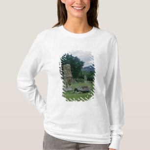 Stele in forecourt of Central Plaza T-Shirt