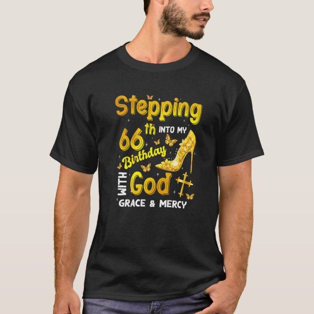 Stepping Into My 66th Birthday Like A Queen Bday G T-Shirt (Front)