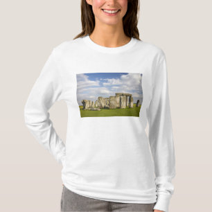 Stonehenge (circa 2500 BC), UNESCO World 2 T-Shirt