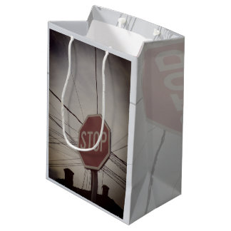 STOP MEDIUM GIFT BAG