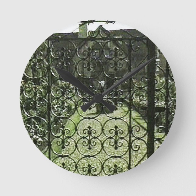 Stratford-upon-Avon Shakespeare's Birthplace jGibn Round Clock (Front)