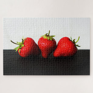 Strawberries On White Over Black 20x30 1014pc jpcn Jigsaw Puzzle