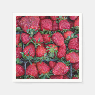 Strawberries with green leaves napkin