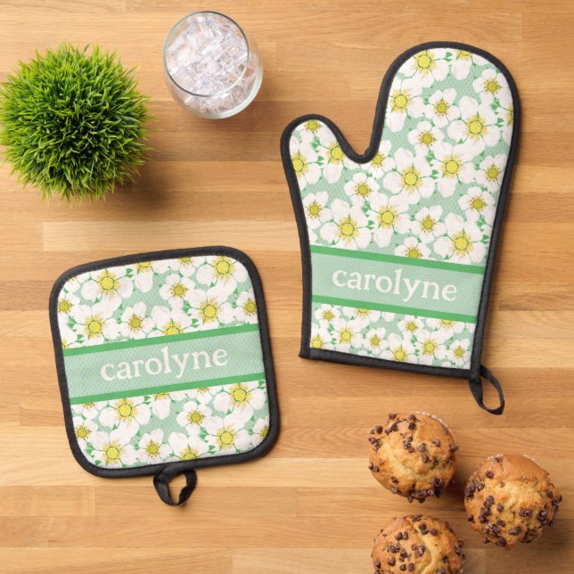 Strawberry Flowers and Fruit Oven Mitt & Pot Holder Set (Top Down)