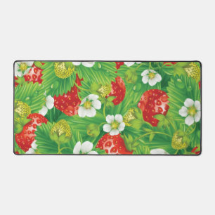 Strawberry pattern desk mat