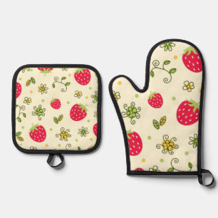 Strawberry pattern oven mitt & pot holder set