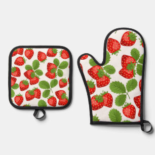 Strawberry pattern oven mitt & pot holder set