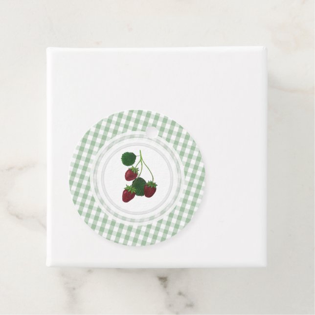 Strawberry Vine  Gingham Personalised Favour Tags (In Situ)