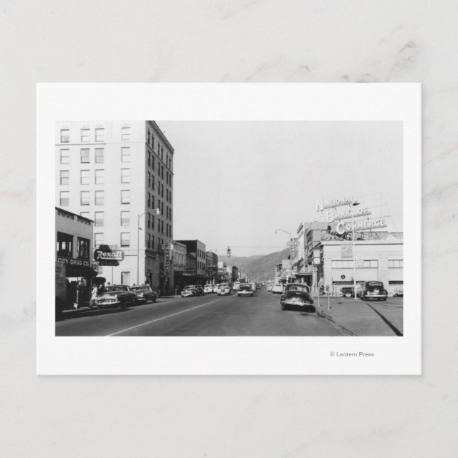 Street Scene in Aberdeen, WA Photograph Postcard (Front)
