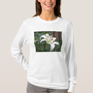 Striking Lilly Design T-Shirt