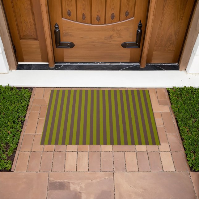 Striped pattern in chocolate brown and olive green doormat (Outdoor)