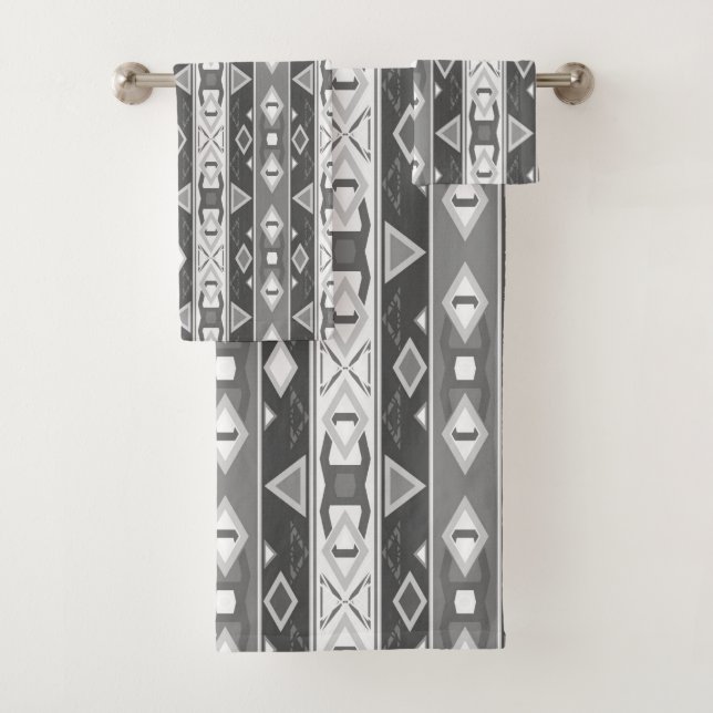 Stripes and geometric shapes grey white bath towel set (Insitu)