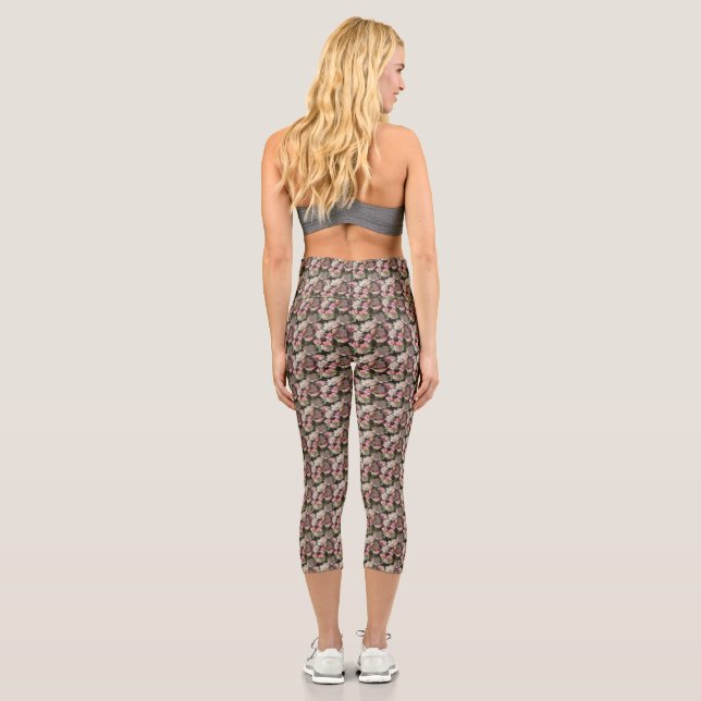  Stunning Flower Pattern  Women's Workout  Capri Leggings (Back)