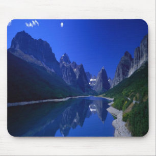 Stunning Lake Sherburne in Montana, mousepad