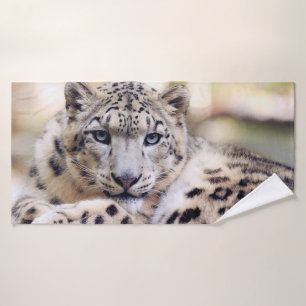 Stunning snow-leopard portrait bath towel