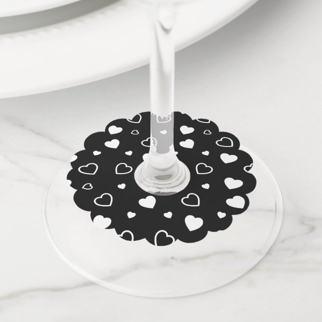 Stylised hearts pattern 5 wine glass tag (Close Up)