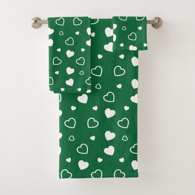 Stylised hearts pattern 6 bath towel set (Insitu)