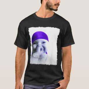 Stylish Ai Baby Holding Back Laugh Gigging Meme  T-Shirt