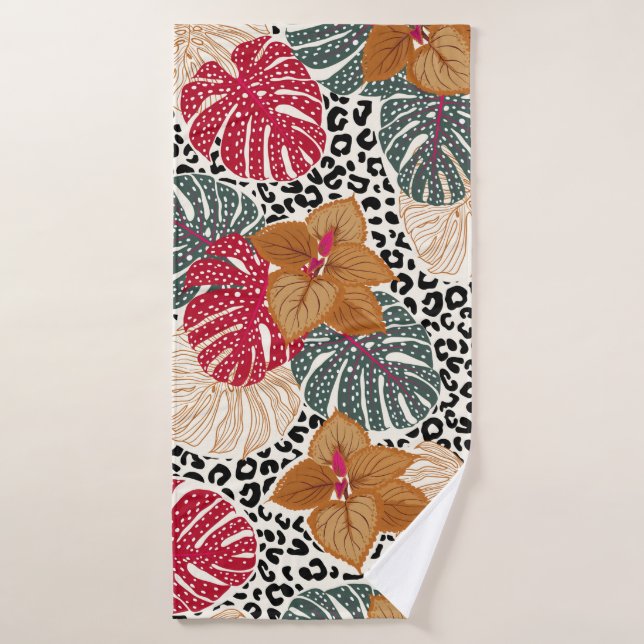 Stylish beautiful tropical forest print on leopard bath towel (Bath Towel)