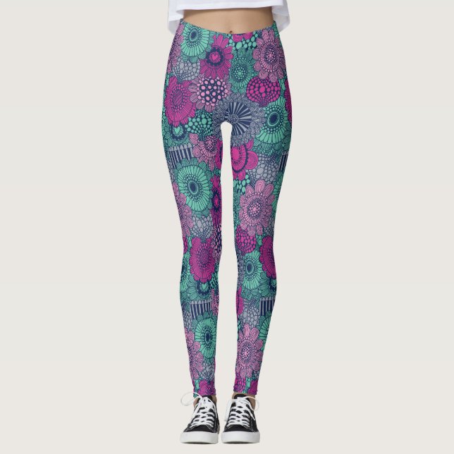 Stylish bright pattern of gorgeous flowers leggings (Front)