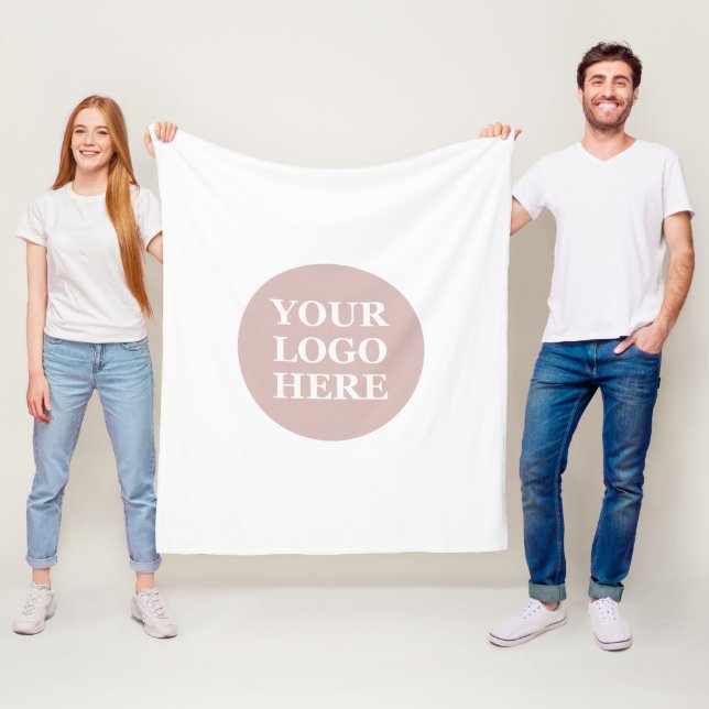 Stylish, contemporary, and  customisable fleece blanket (In Situ)