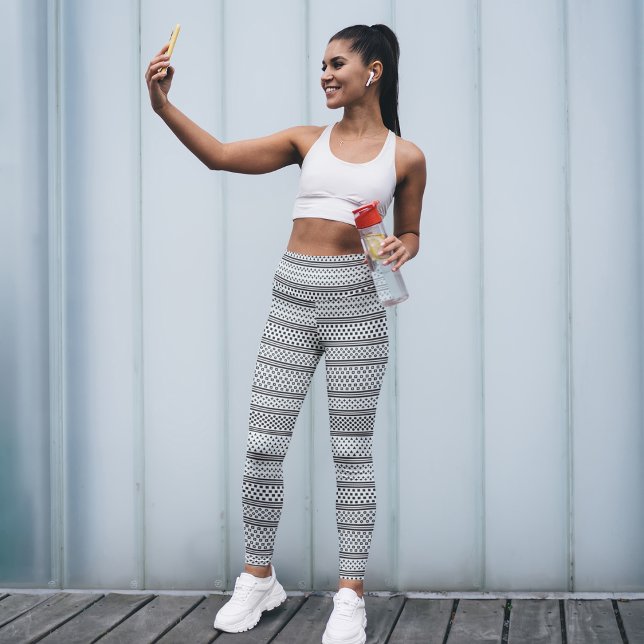 Stylish Geo Line Art Leggings (Creator Uploaded)