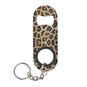 Stylish girly chic leopard fur pint pattern