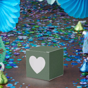 Stylish Green Pattern Luxury Party Treat Heart Favour Box