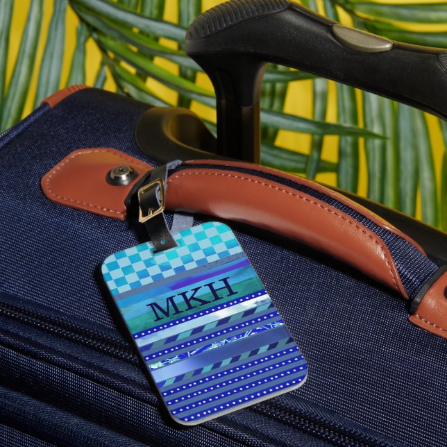 Stylish initials customised luggage tag (Front Insitu 1)
