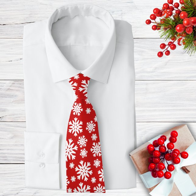 Stylish Red And White Holiday Snowflake Tie (Stylish Red And White Holiday Snowflake Neck Tie)