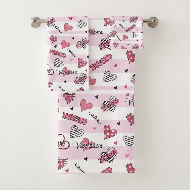 Stylish XOXO Valentine's Day Patterned Bath Towel  (Insitu)