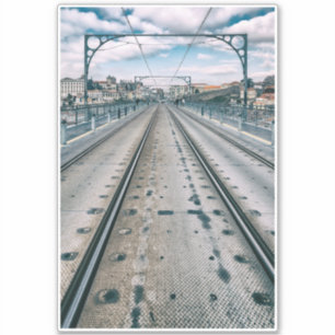 Subway railway on Dom Luis I bridge superior deck