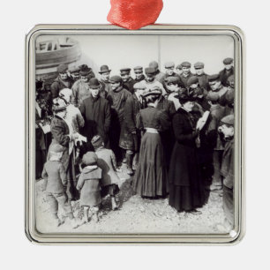 Suffragettes in Hastings, 1908 Metal Tree Decoration