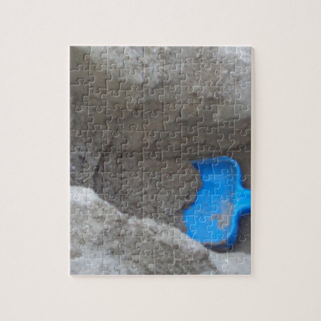 Summer Beach Digging Sand Shovel, Scoop, Playing Jigsaw Puzzle (Vertical)