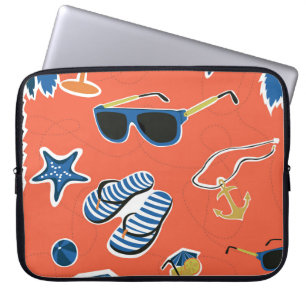 Summer Beach: Relaxing Seamless Pattern. Laptop Sleeve