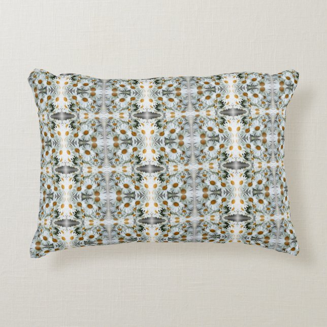 Summer Daisy Accent Pillow (Front)