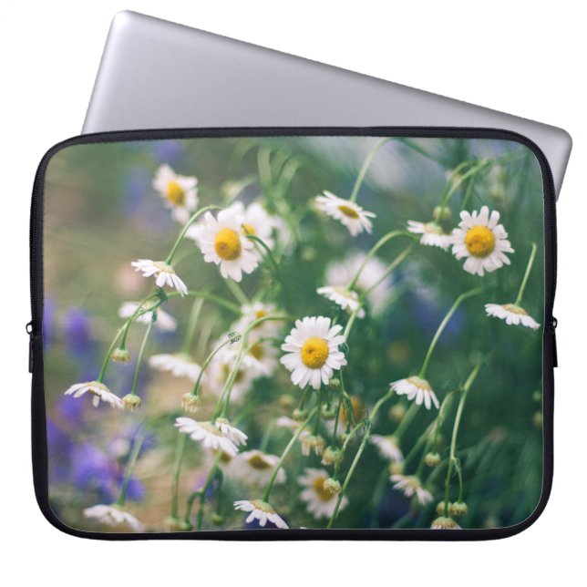 Summer flower pattern in green meadow with blue an laptop sleeve (Front)