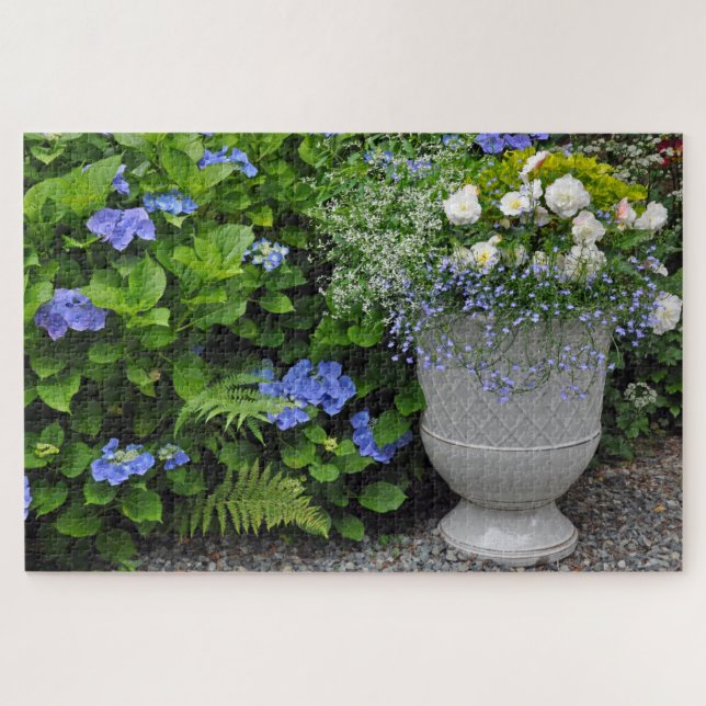 Summer hydrangea garden jigsaw puzzle (Horizontal)